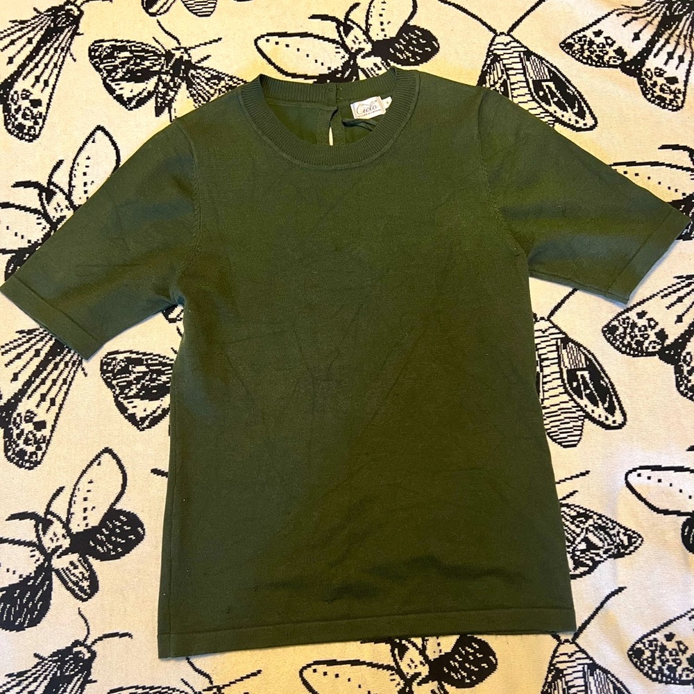 Unique Vintage Olive Green Knit Top